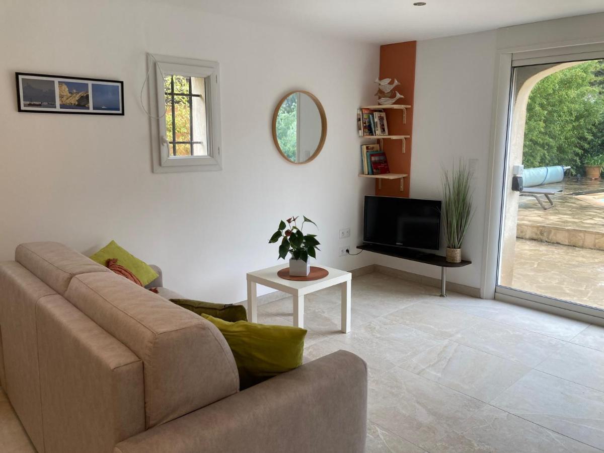 Appartement Superbe T2 Dans Entre Calanques Et Colline Marseille